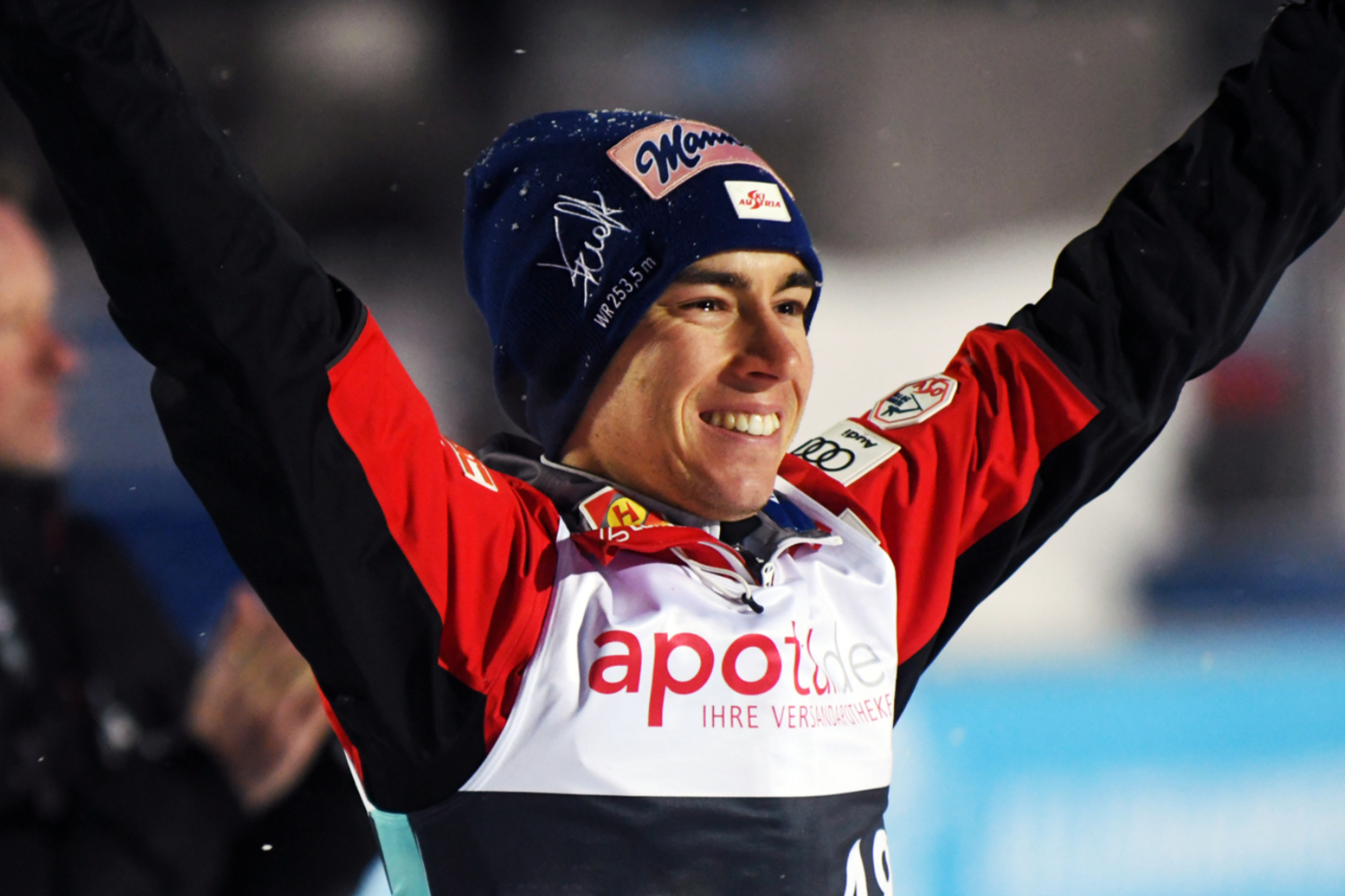 Stefan Kraft gewinnt in Rasnov vor Karl Geiger und Constantin Schmid