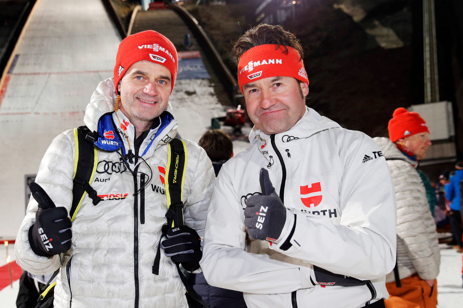 www.skispringen.com