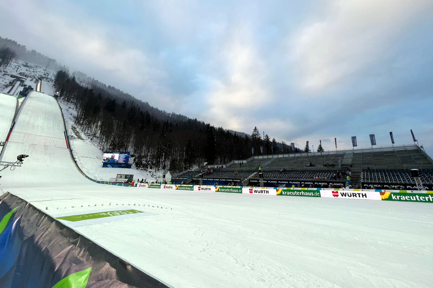 LIVE WMEntscheidung der Skispringer in Planica auf der Großschanze