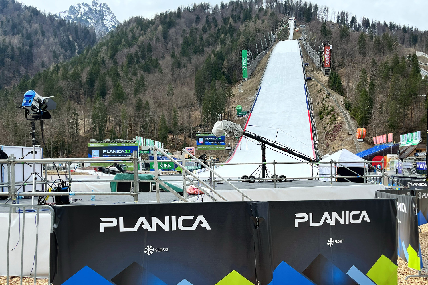 LIVE Erstes EinzelSkifliegen beim WeltcupFinale in Planica