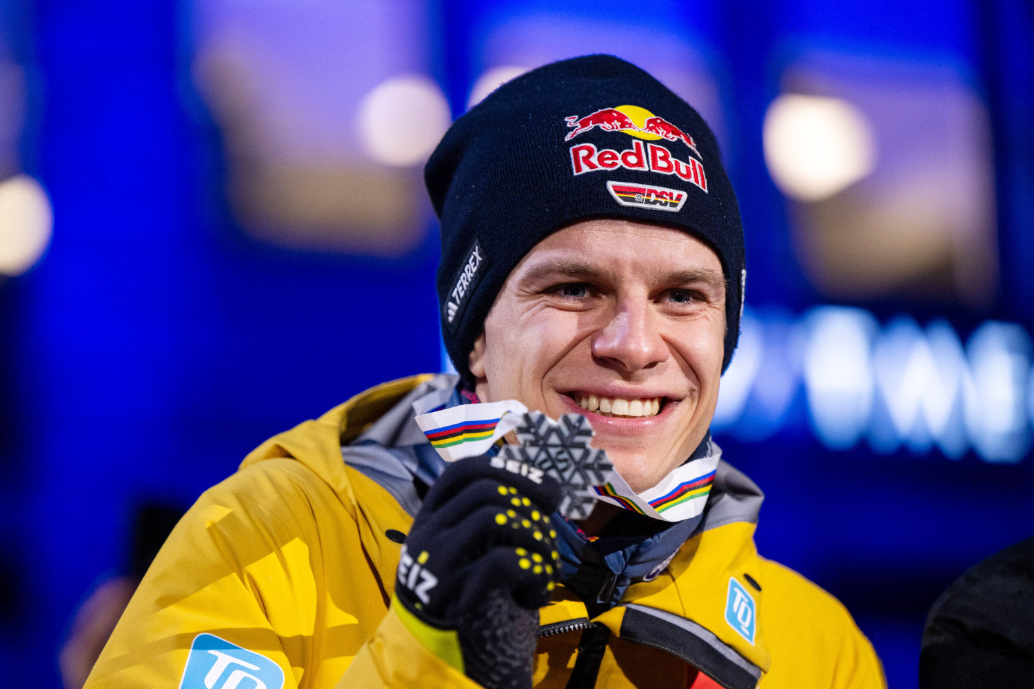 www.skispringen.com