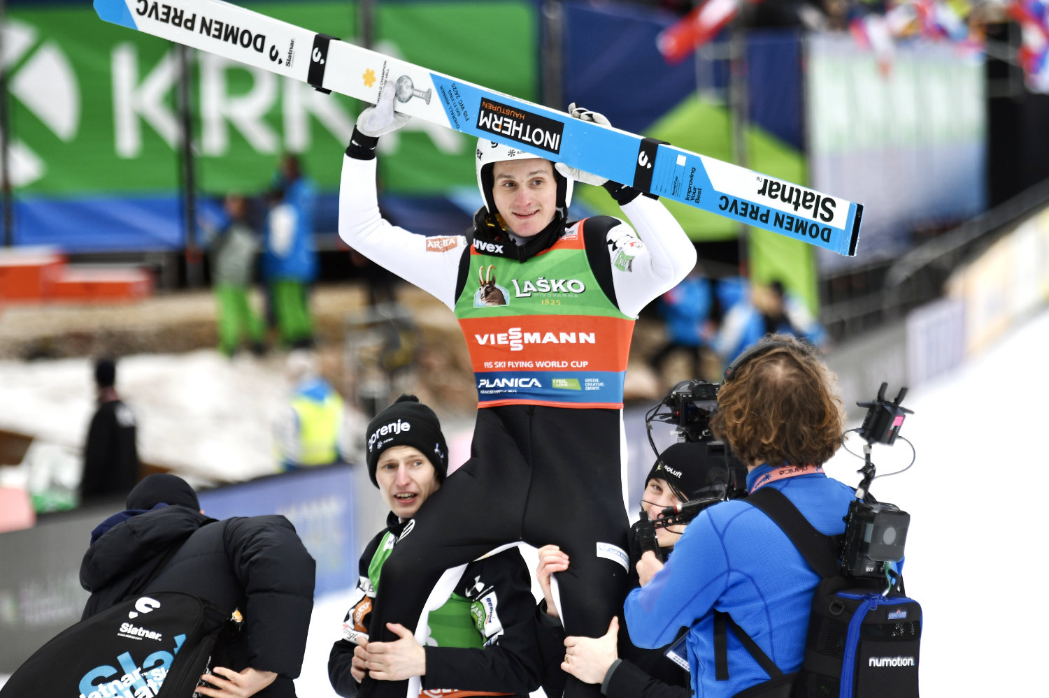Weltrekord-erschummelt-Norwegische-Medien-spekulieren-ber-Anzug-Vorteil-von-Domen-Prevc